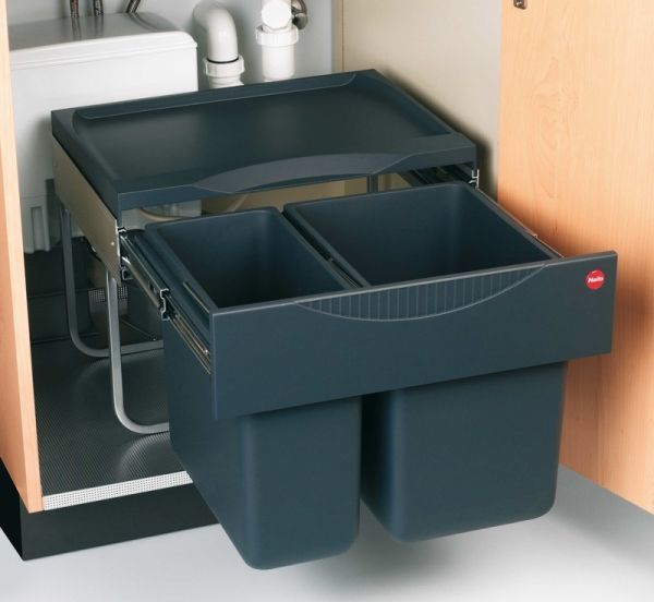 9636e093-17aa-11e7-8226-002590aecc74-2