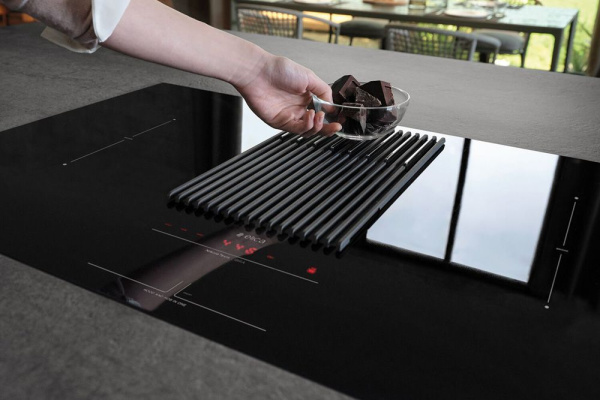 42c2575d-977d-11ea-8110-001d60bde2ae-6