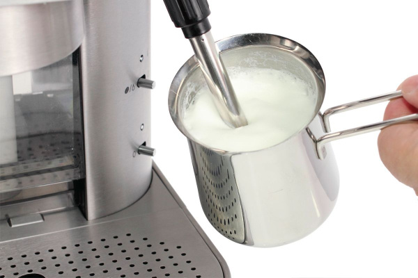 a75eed56-cf98-11eb-8134-001d60bde2ae-2