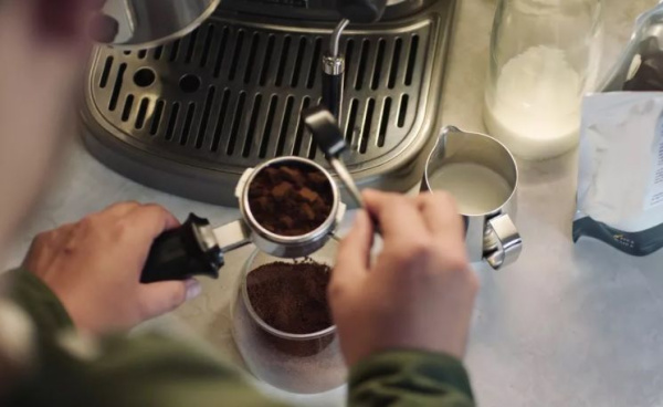 c89153fc-c298-11e5-81d9-002590aecc74-5