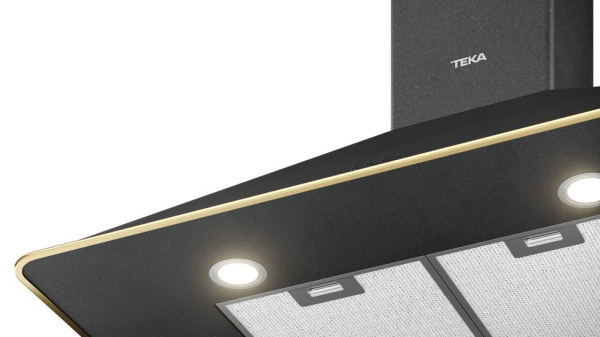 ae402800-ffcf-11e9-80fb-001d60bde2ae-2